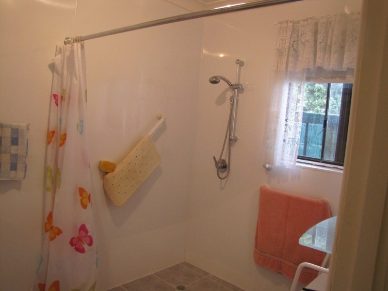 12 Balfour Street, Mount Larcom QLD 4695