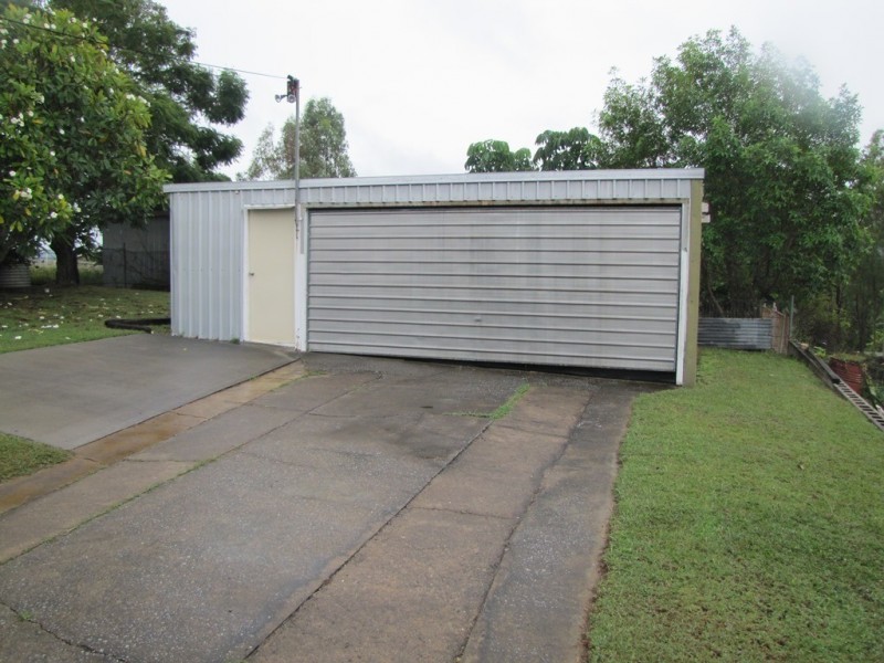 12 Balfour Street, Mount Larcom QLD 4695