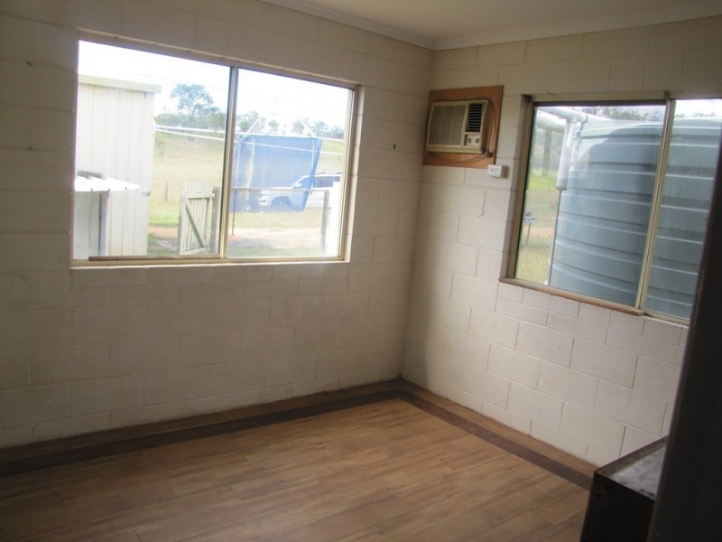 523 The Narrows Road, Mount Larcom QLD 4695