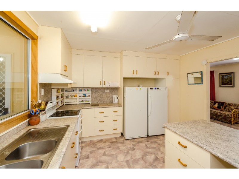 20 Rodds Bay Road, Tannum Sands QLD 4680
