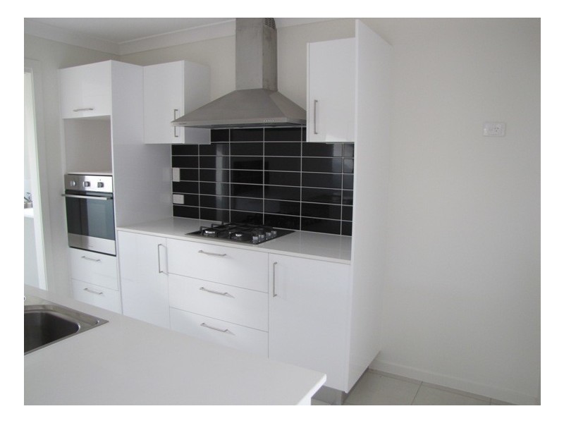 1/1 Wedgetail Road, Clinton QLD 4680