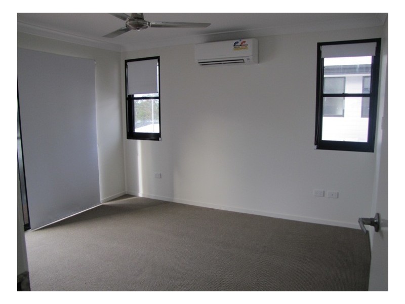 1/1 Wedgetail Road, Clinton QLD 4680