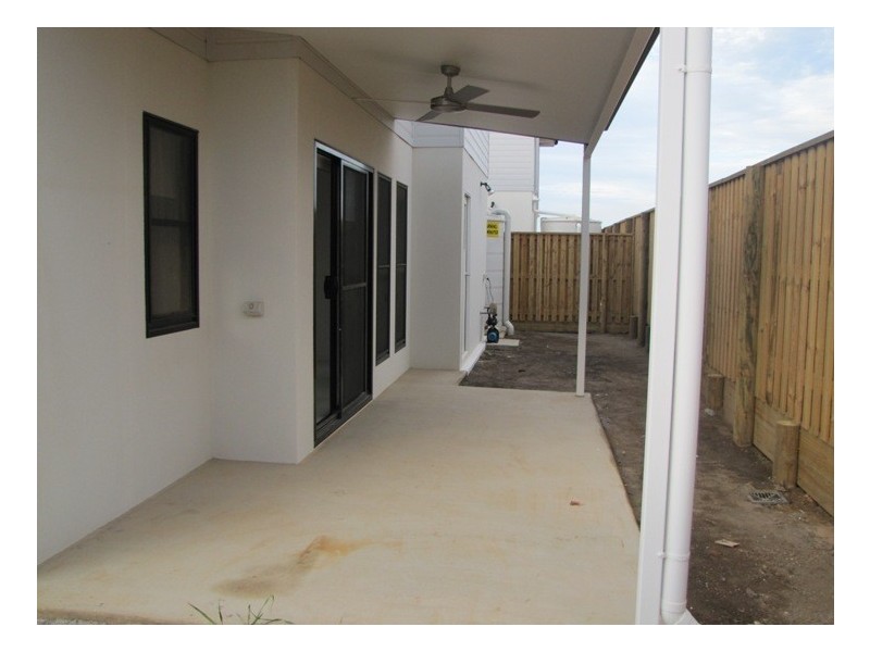 1/1 Wedgetail Road, Clinton QLD 4680