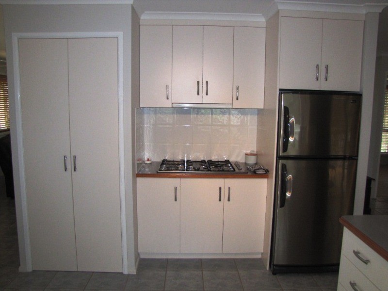 23 Helen Crescent, Wurdong Heights QLD 4680