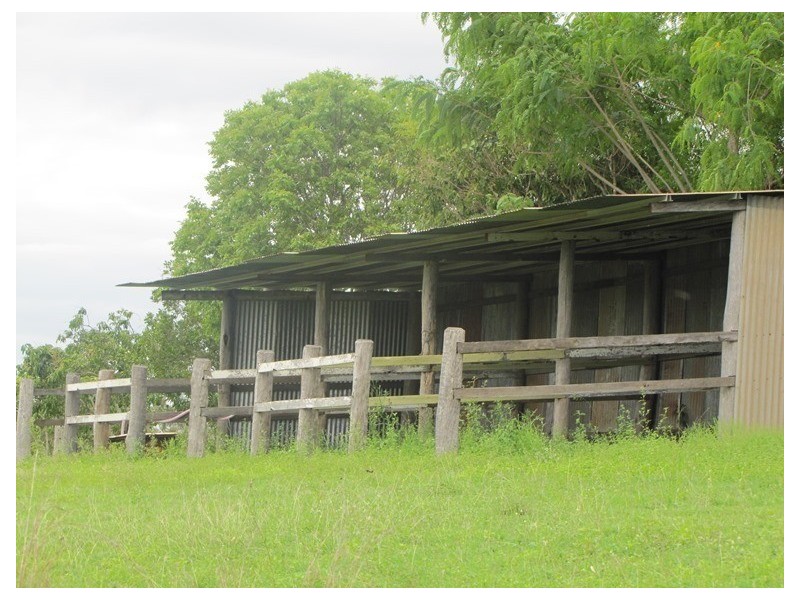 00 Fox Lane, Mount Larcom QLD 4695