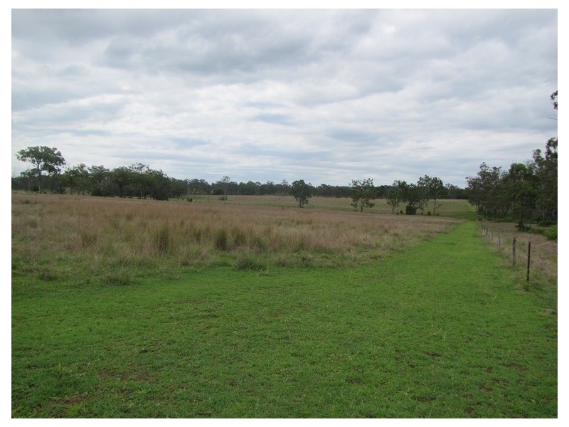 00 Fox Lane, Mount Larcom QLD 4695