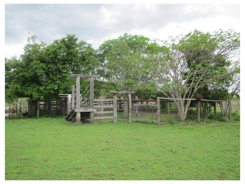 00 Fox Lane, Mount Larcom QLD 4695