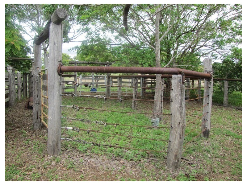 00 Fox Lane, Mount Larcom QLD 4695