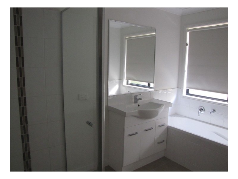 8 Mulligan Crescent, Calliope QLD 4680