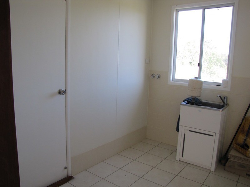 260 Gentle Annie Road, Ambrose QLD 4695