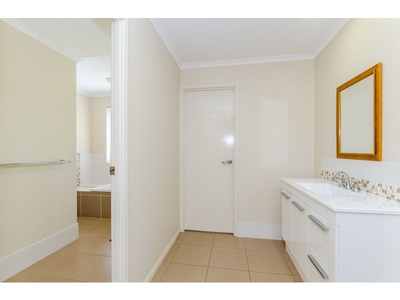 25 Cluden Crt, Calliope QLD 4680