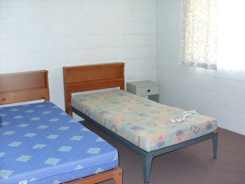 1 & 2/15  Mary Street, Calliope QLD 4680