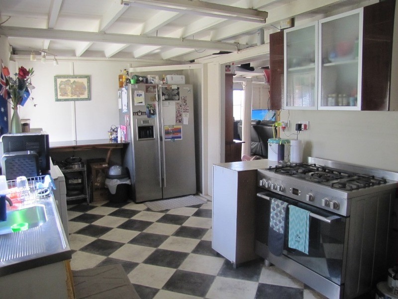 721 Mount Larcom Bracewell Road, Machine Creek QLD 4695