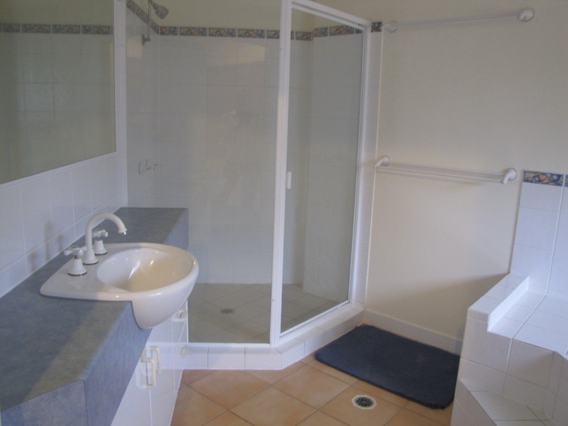 New Auckland QLD 4680