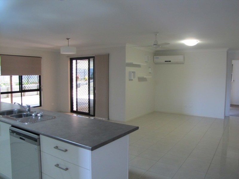 8 Central Avenue, Calliope QLD 4680