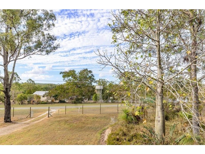 15 Langmorn Street, Raglan QLD 4697