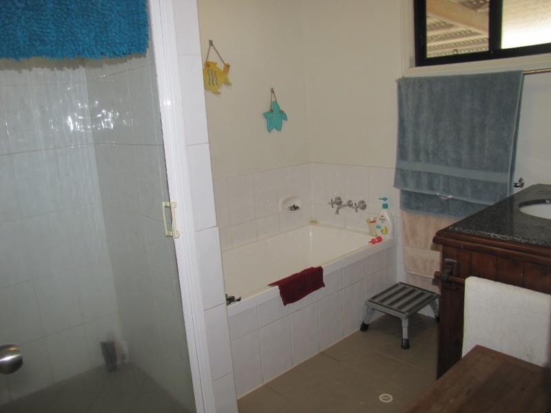 655 Mount Larcom Bracewell Road, Mount Larcom QLD 4695