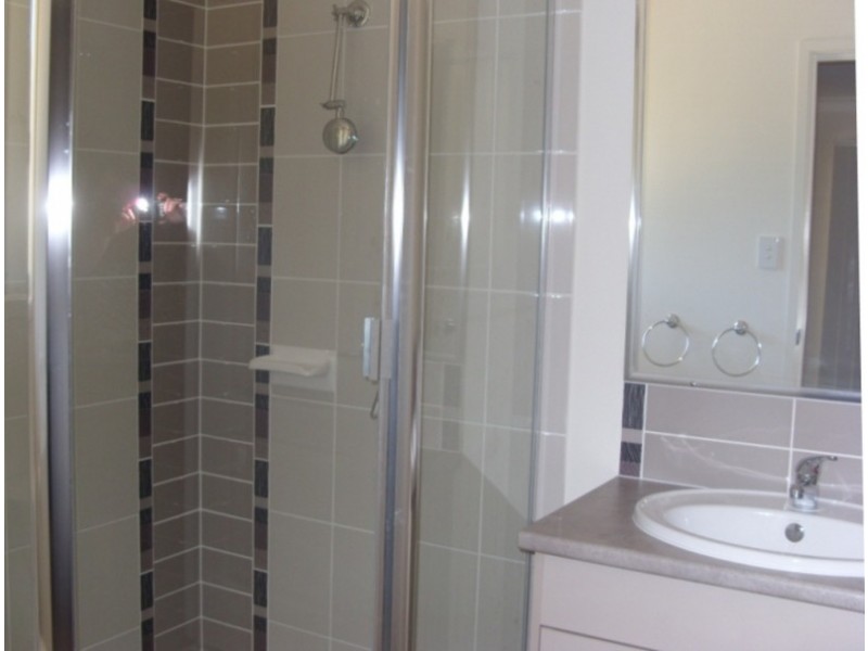 3 Springbrook Terrace, Kirkwood QLD 4680