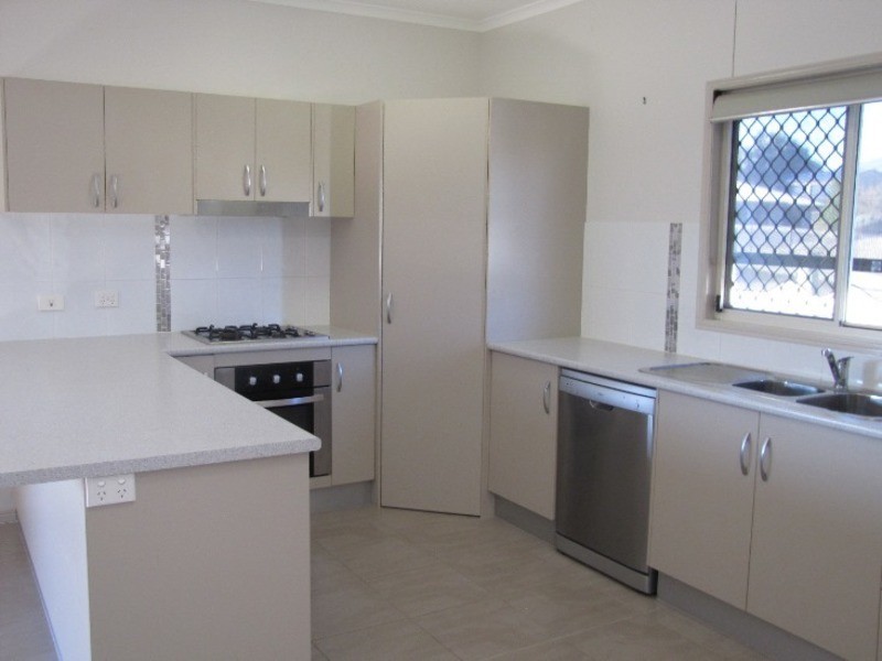 9 Hatfree Court, Calliope QLD 4680