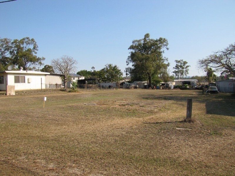 25 Tummon Street, Ambrose QLD 4695