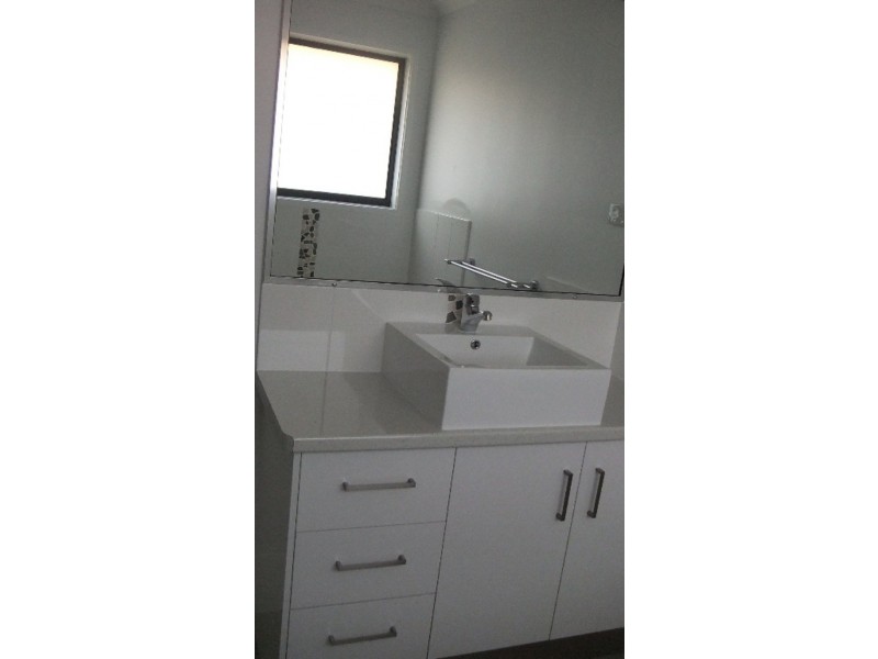 1 Central Avenue, Calliope QLD 4680