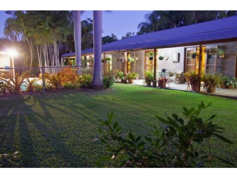 15 Helen Crescent, Wurdong Heights QLD 4680