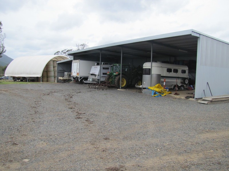 637 The Narrows Road, Mount Larcom QLD 4695