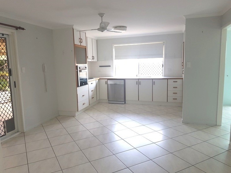 79 J Hickey Avenue, Clinton QLD 4680