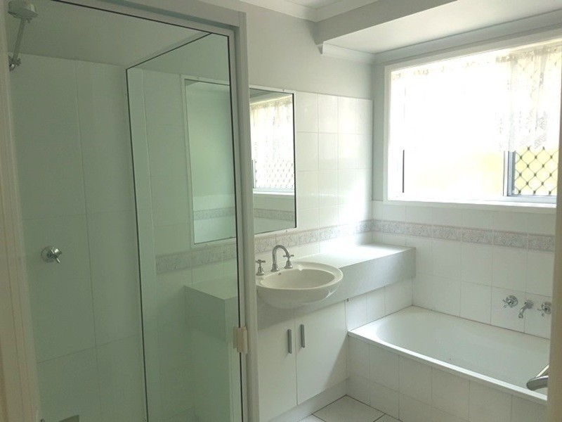 79 J Hickey Avenue, Clinton QLD 4680