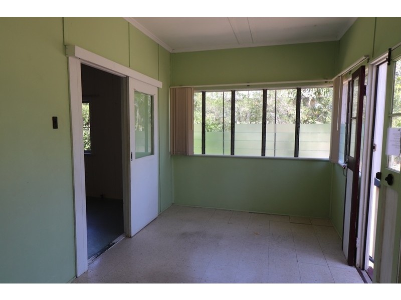 34 Balfour Street, Mount Larcom QLD 4695