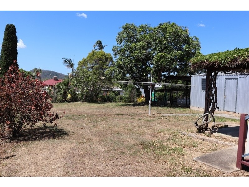 34 Balfour Street, Mount Larcom QLD 4695