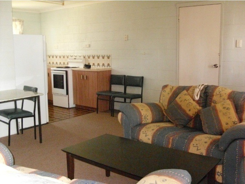 1 & 2 /15 Mary Street, Calliope QLD 4680