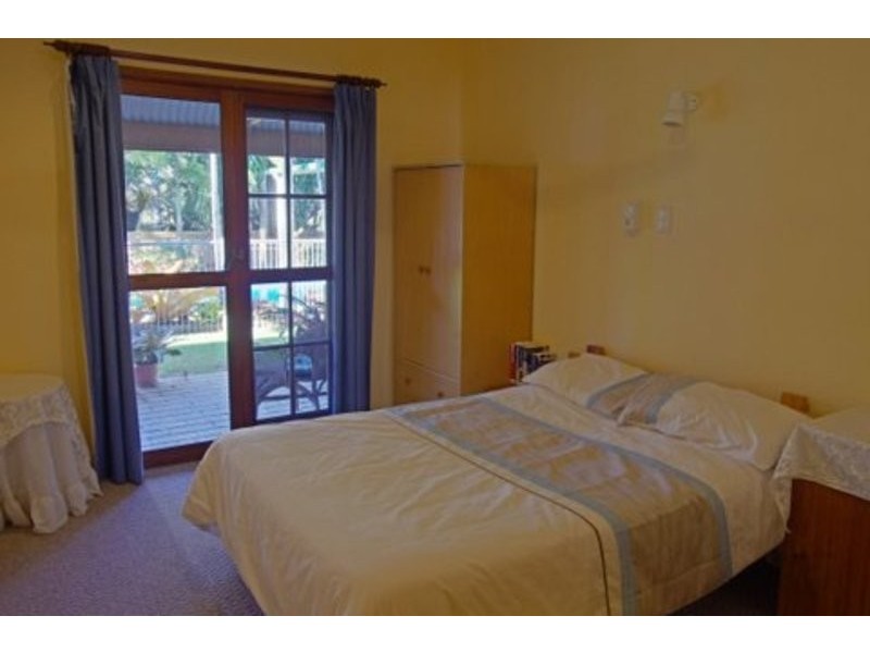 15 Helen Crescent, Wurdong Heights QLD 4680