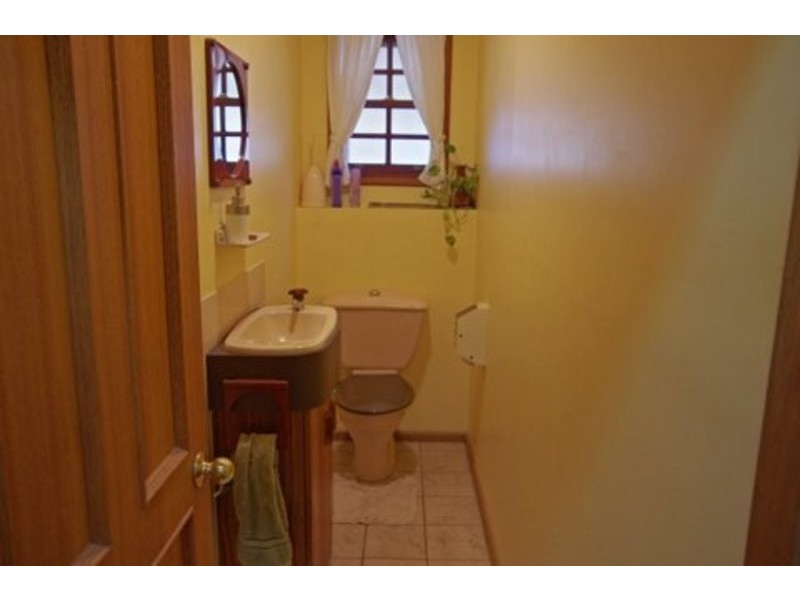 15 Helen Crescent, Wurdong Heights QLD 4680