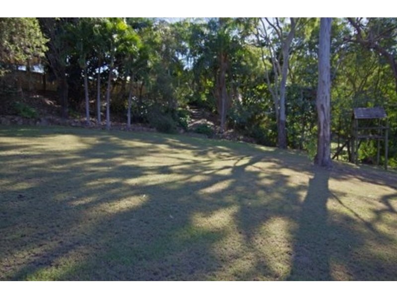 15 Helen Crescent, Wurdong Heights QLD 4680