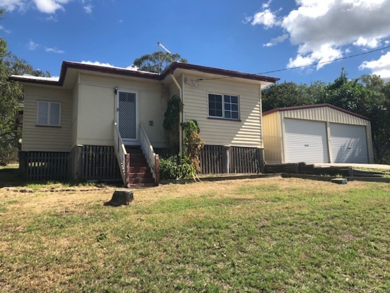 39 Balfour Street, Mount Larcom QLD 4695