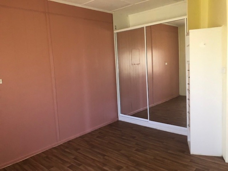 39 Balfour Street, Mount Larcom QLD 4695