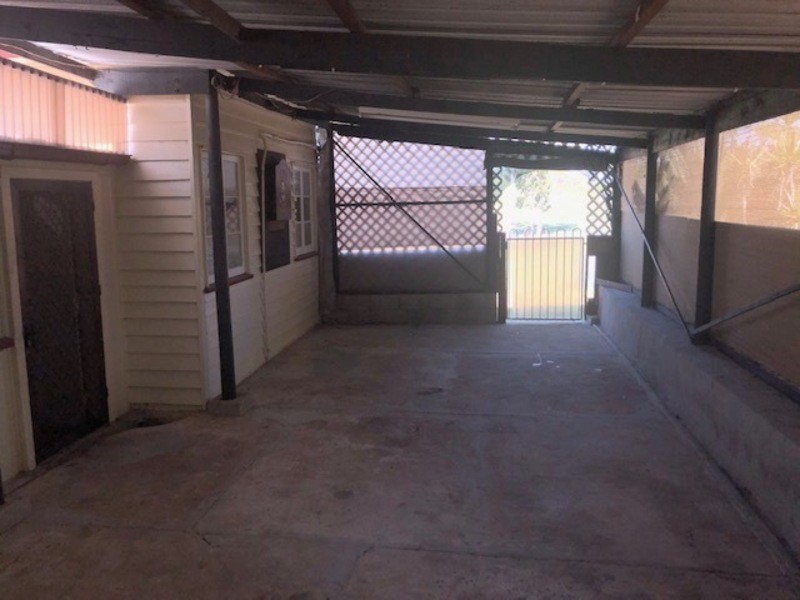 39 Balfour Street, Mount Larcom QLD 4695