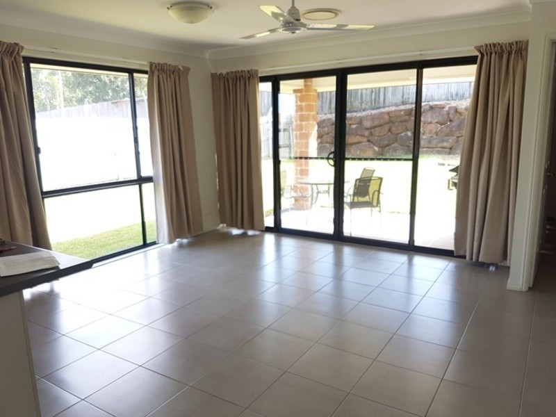 6 Beatle Parade, Calliope QLD 4680