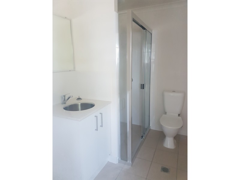 2/9 Morris Avenue, Calliope QLD 4680