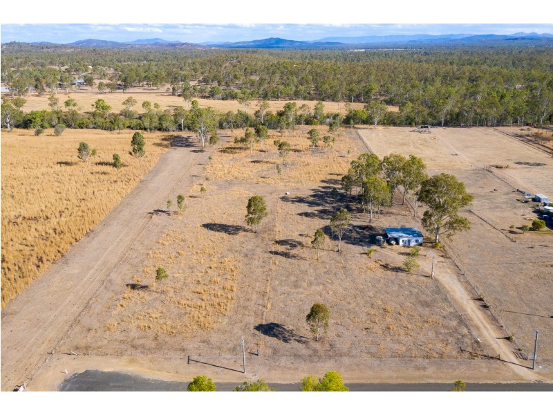 14 Orion Terrace, River Ranch QLD 4680