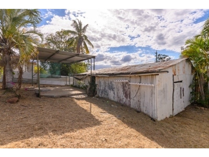 1 Davis Street, Mount Larcom QLD 4695