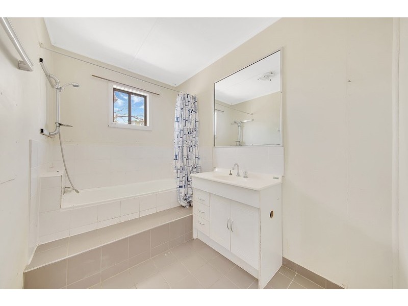 6 Little Street, Calliope QLD 4680