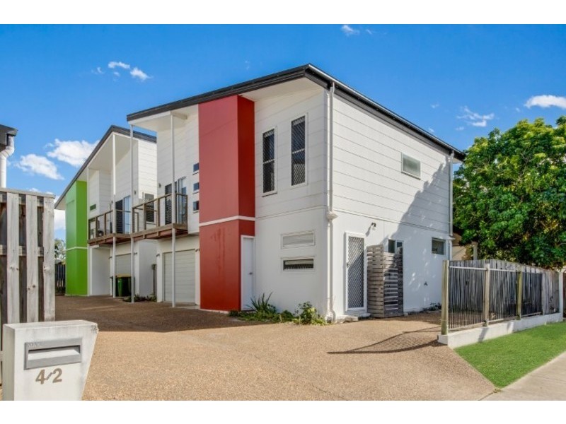 4/2 Harmony Drive, Clinton QLD 4680
