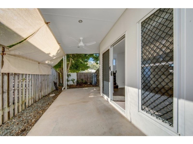4/2 Harmony Drive, Clinton QLD 4680