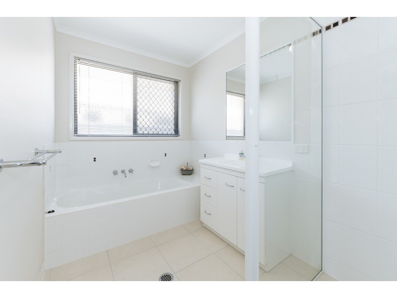 4 Carol Jones Place, Calliope QLD 4680