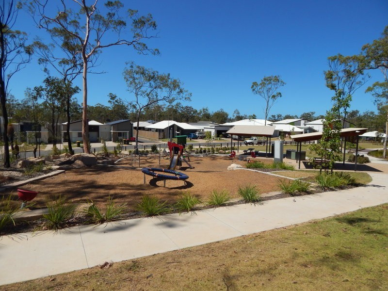 1/1 Wedgetail Road, Clinton QLD 4680