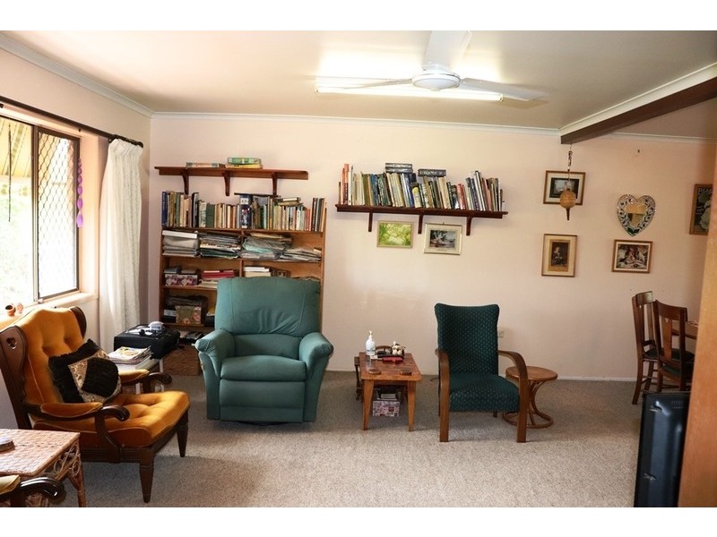 14 King George Street, Mount Larcom QLD 4695