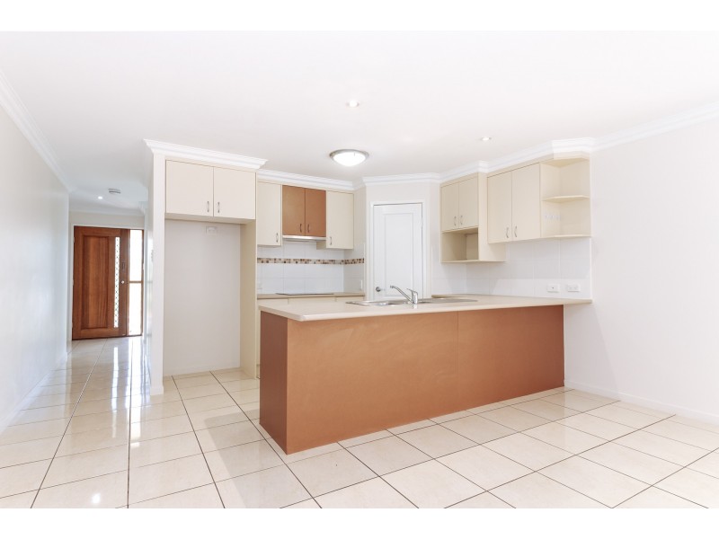 11 Eugenie Court, Glen Eden QLD 4680