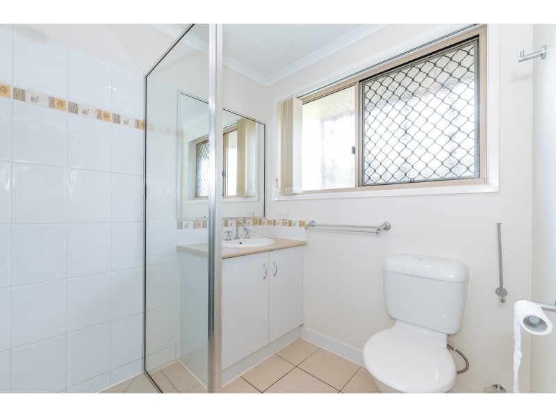 11 Eugenie Court, Glen Eden QLD 4680